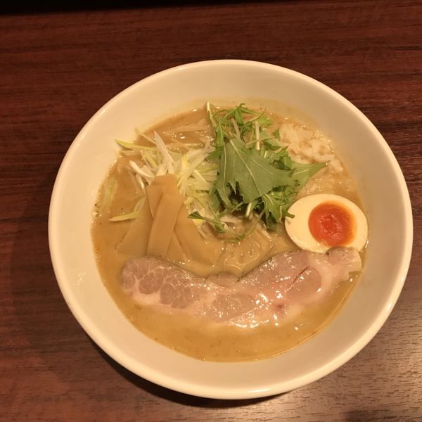駒沢大学駅の近くで濃厚な煮干しラーメンをお楽しみいただけます